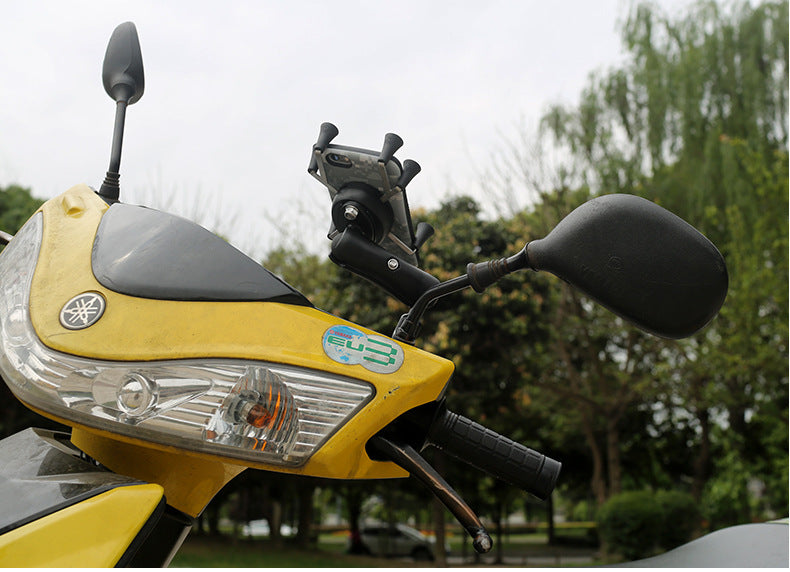 Adjustable Phone Holder for Bikes: A Must-Have for Every Cyclist and Motorcyclist