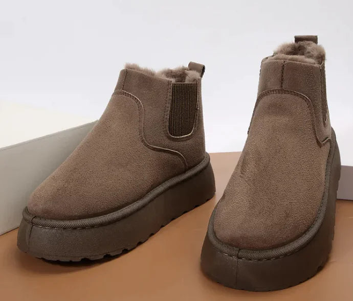 Elevate Your Winter Experience with Women's Plush Snow Boots