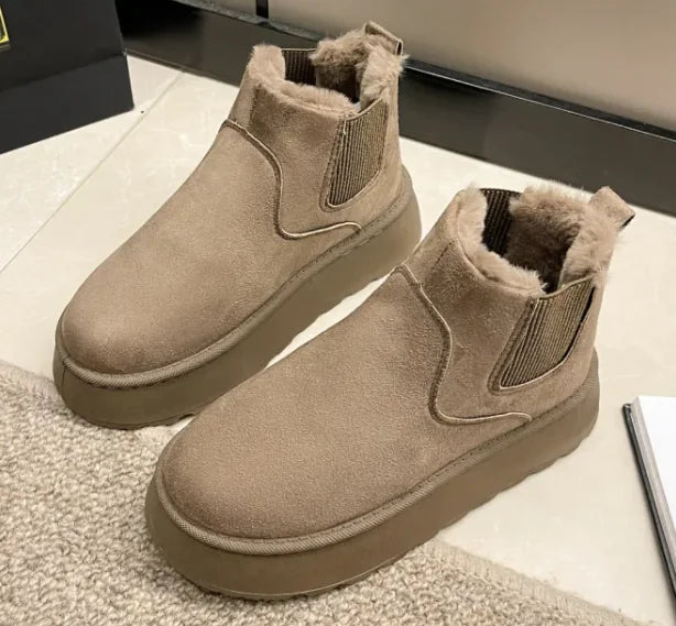 Elevate Your Winter Experience with Women's Plush Snow Boots