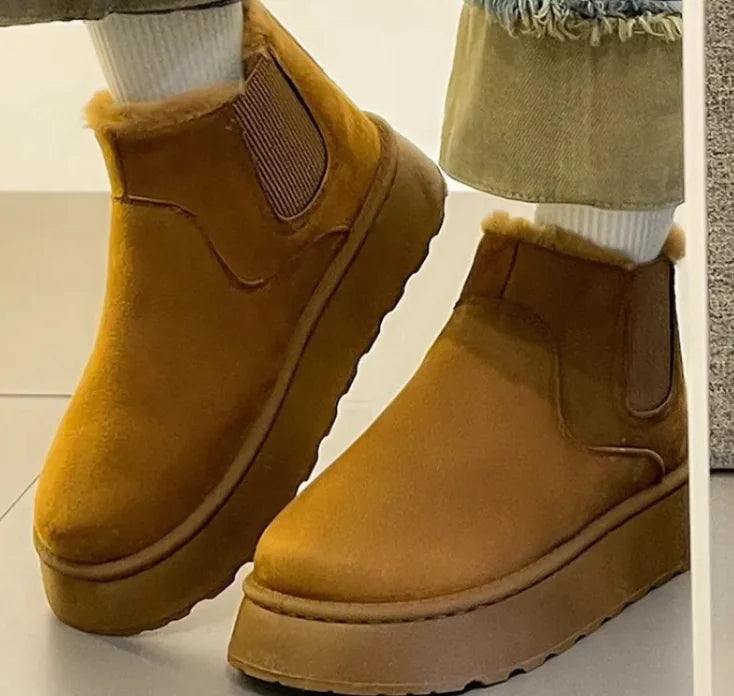 Elevate Your Winter Experience with Women's Plush Snow Boots