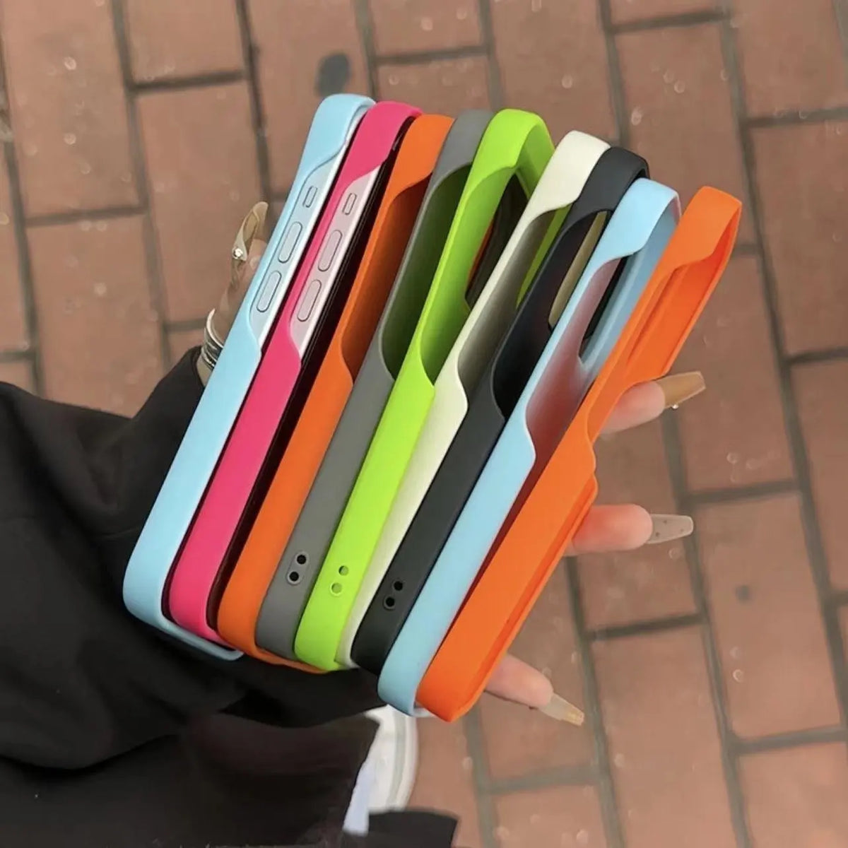 Half-Pack Graphite Phone Case - Stylish Protection for Your iPhone