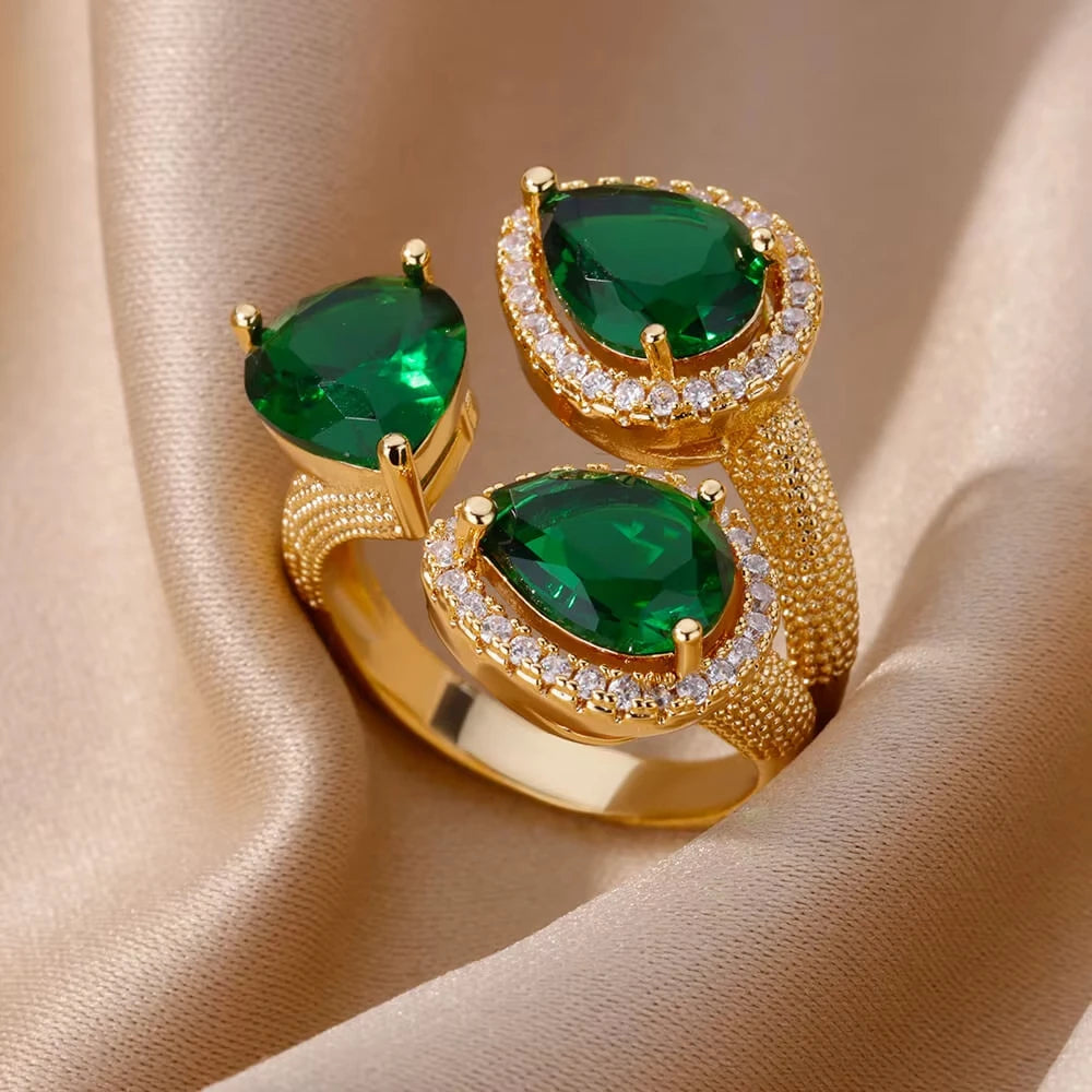 Elegant Colorful Heart Zircon Ring - Luxury Gold Plated Design for Every Occasion