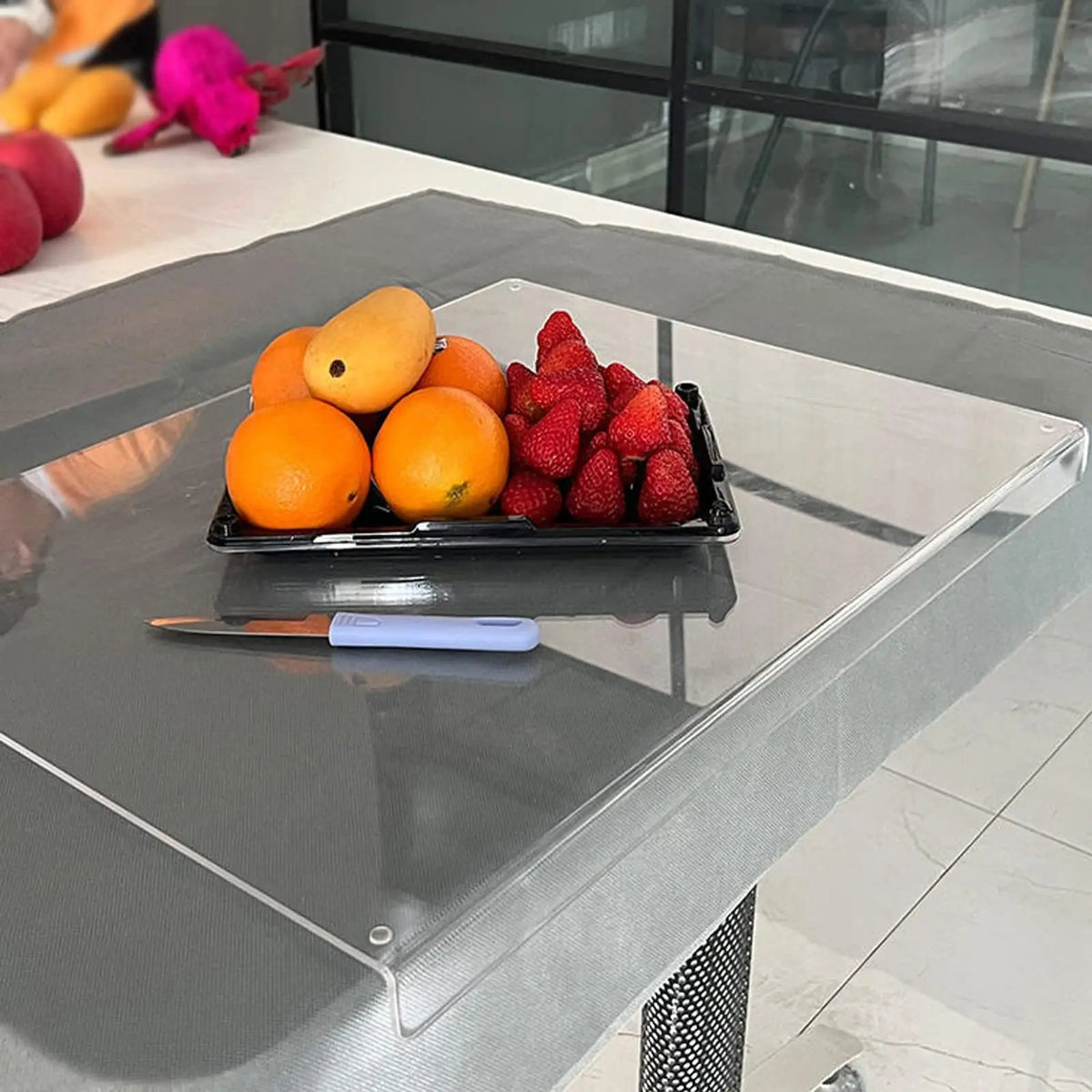 Enhance Your Culinary Experience with Our Eco-Friendly Acrylic Cutting Board